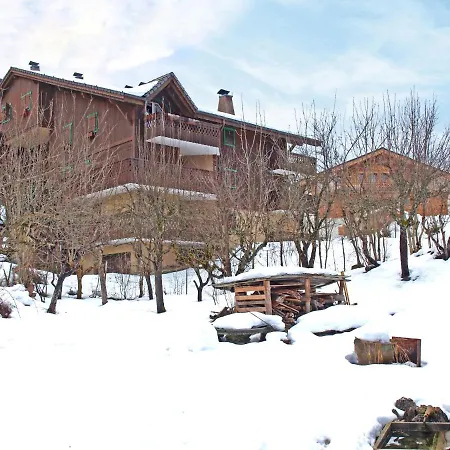 Les Huskies Apartment *